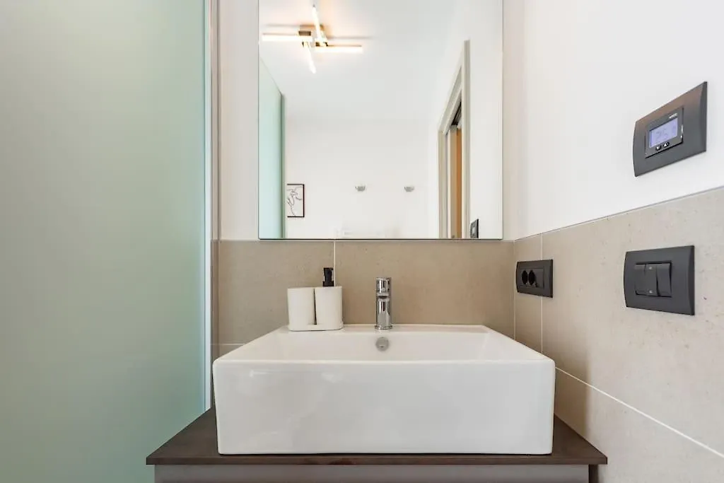 East Garden Lambrate Suite Elegante Moderna Milan