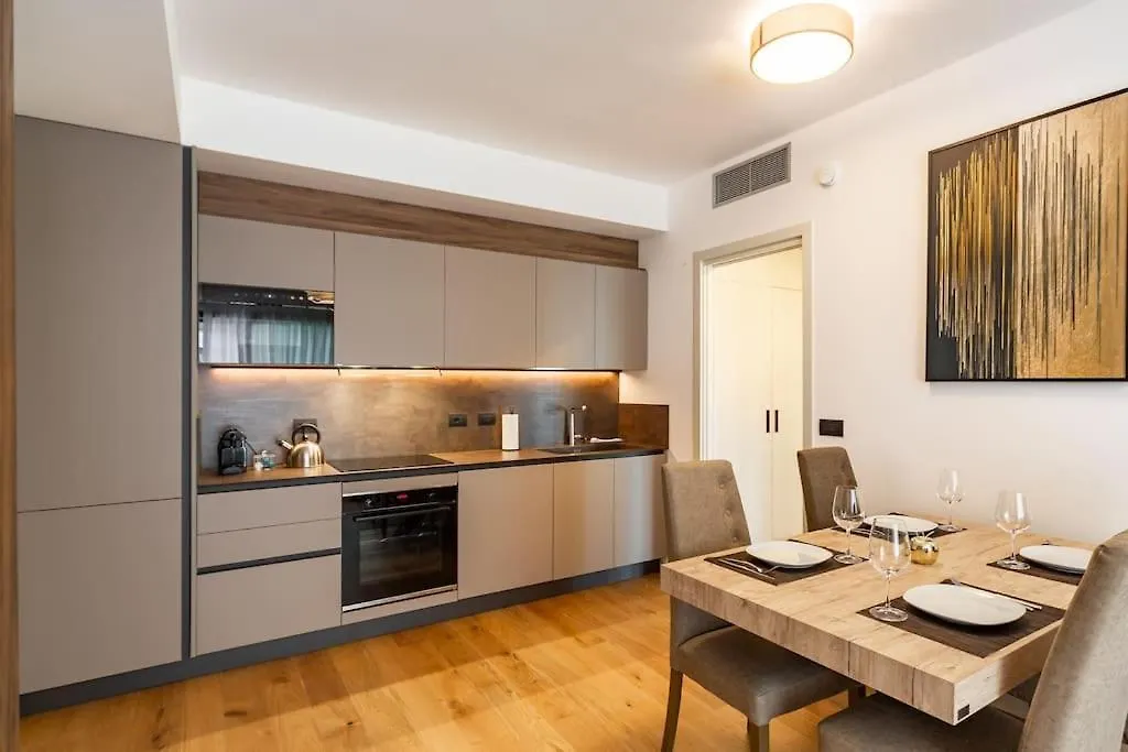 East Garden Lambrate Suite Elegante Moderna Milan