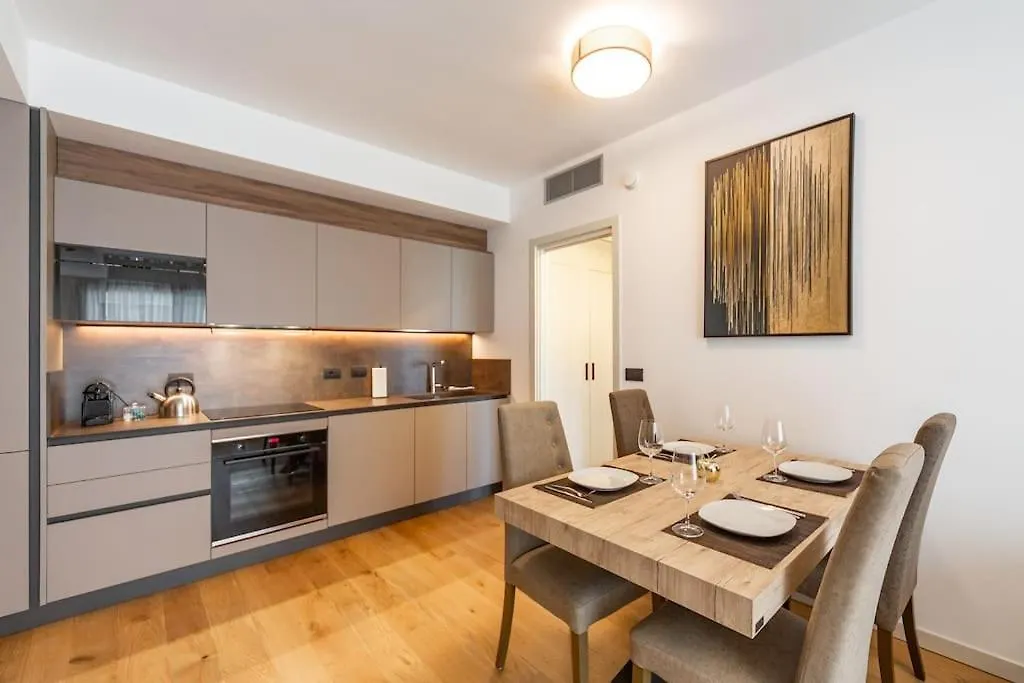 Apartment East Garden Lambrate Suite Elegante Moderna Milan