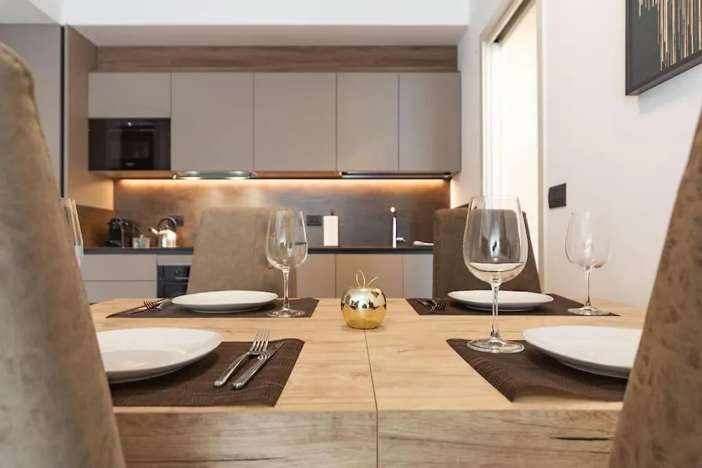 Apartment East Garden Lambrate Suite Elegante Moderna Milan