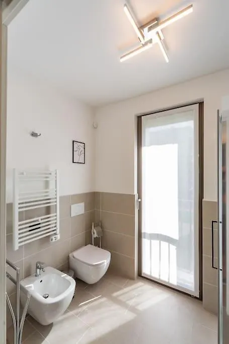 Apartment East Garden Lambrate Suite Elegante Moderna Milan