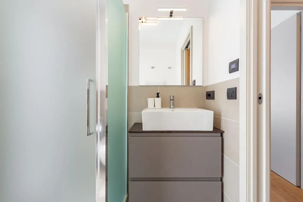 East Garden Lambrate Suite Elegante Moderna Milan Apartment